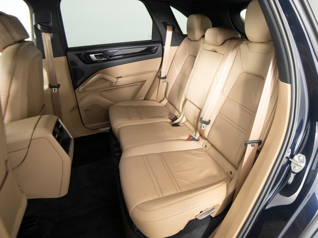 Certified 2020 Porsche Cayenne AWD/4WD image 35