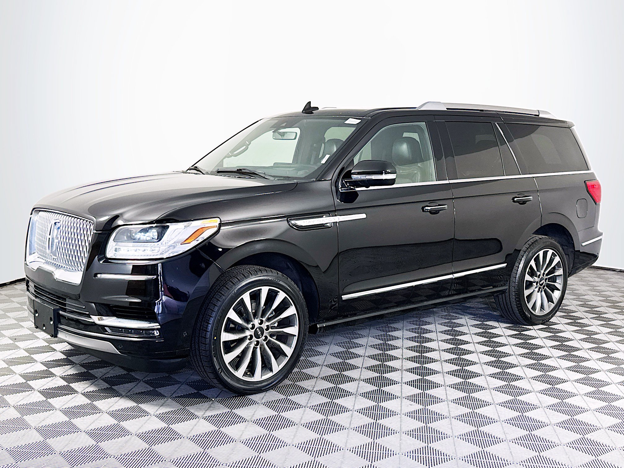 Used 2020 Lincoln Navigator Reserve w/ Luxury Package AWD/4WD image 4