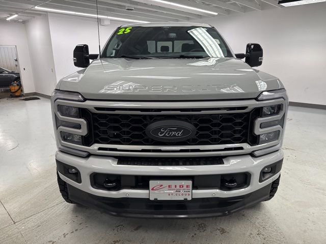 Used 2025 Ford F250 Lariat w/ Lariat Ultimate Package image 3