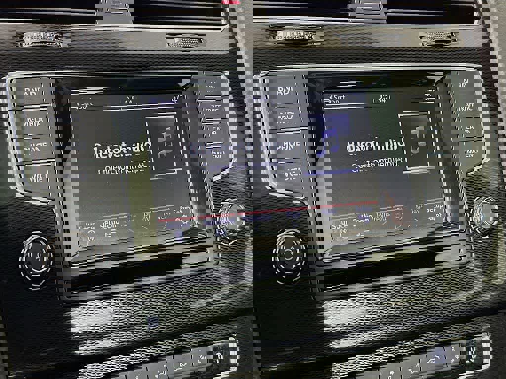 Used 2015 Volkswagen GTI Autobahn w/ Lighting Package (SEL) image 17