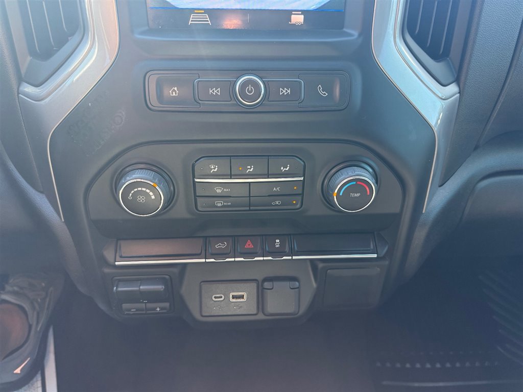 Used 2022 Chevrolet Silverado 2500 Custom w/ Custom Value Package image 19