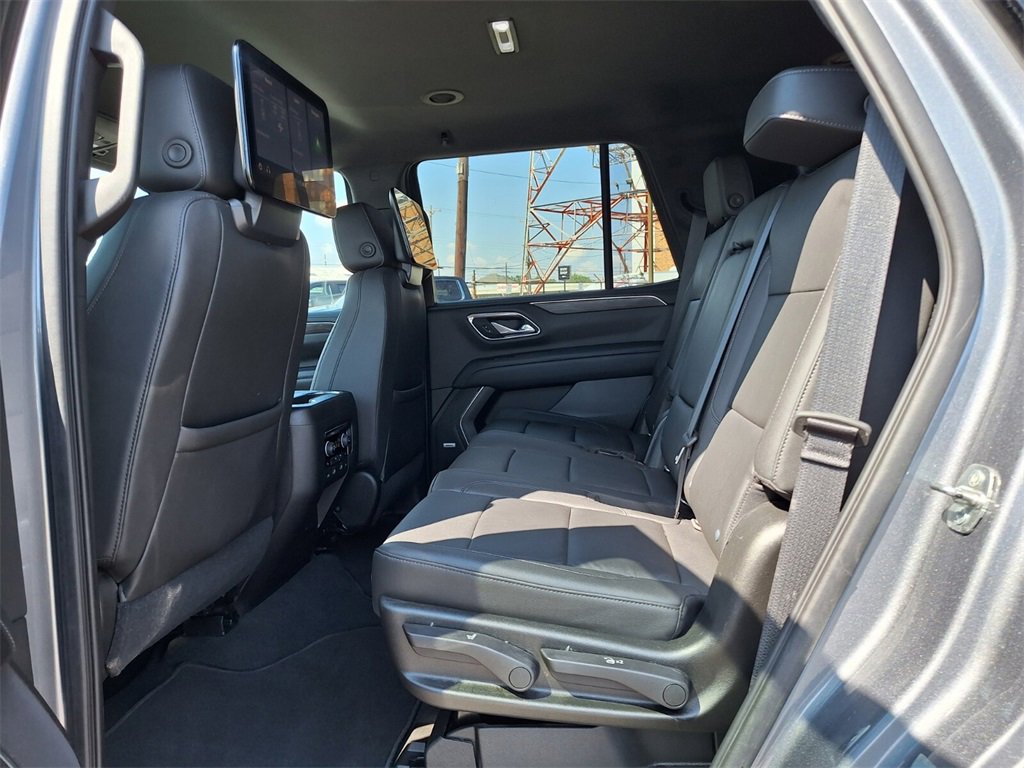 Used 2021 Chevrolet Tahoe Z71 w/ Z71 Off-Road Package image 12