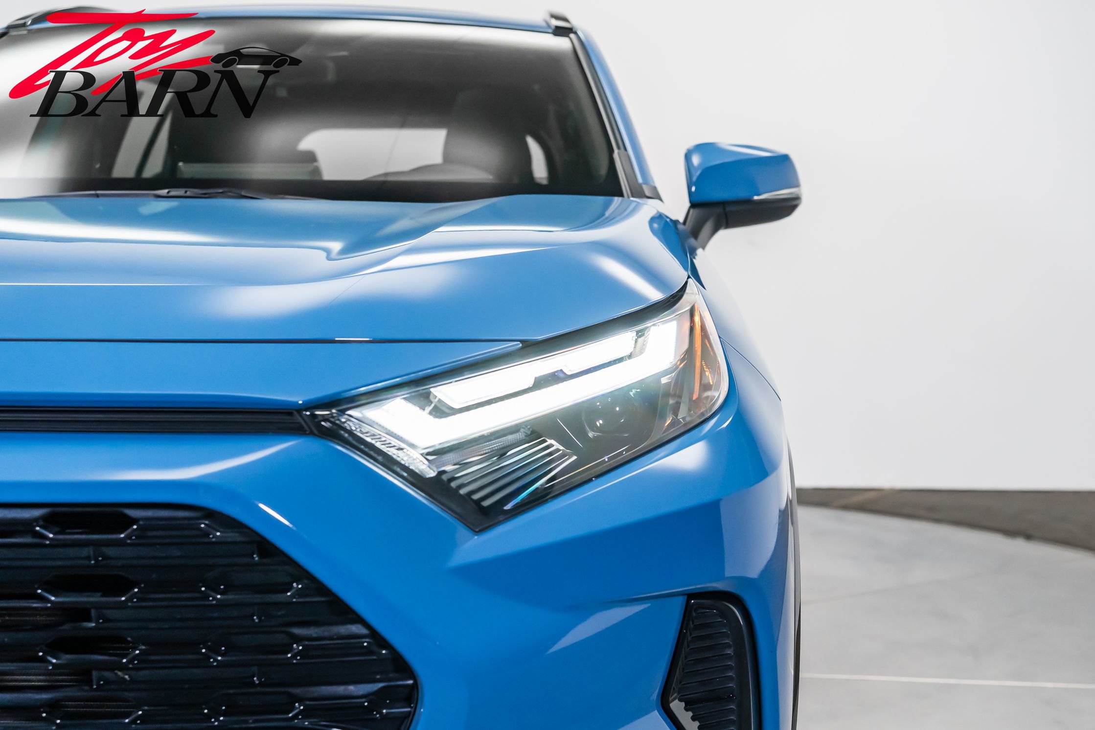 Used 2023 Toyota RAV4 SE w/ Convenience Package image 10