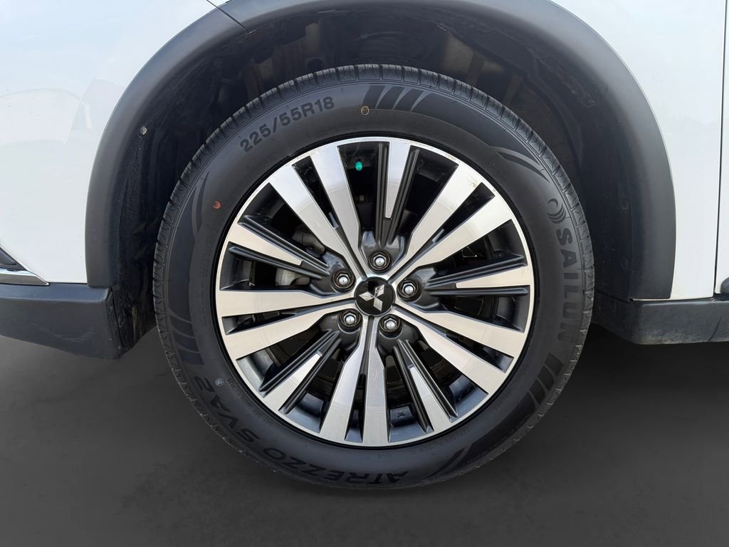 Used 2019 Mitsubishi Outlander GT AWD/4WD image 12