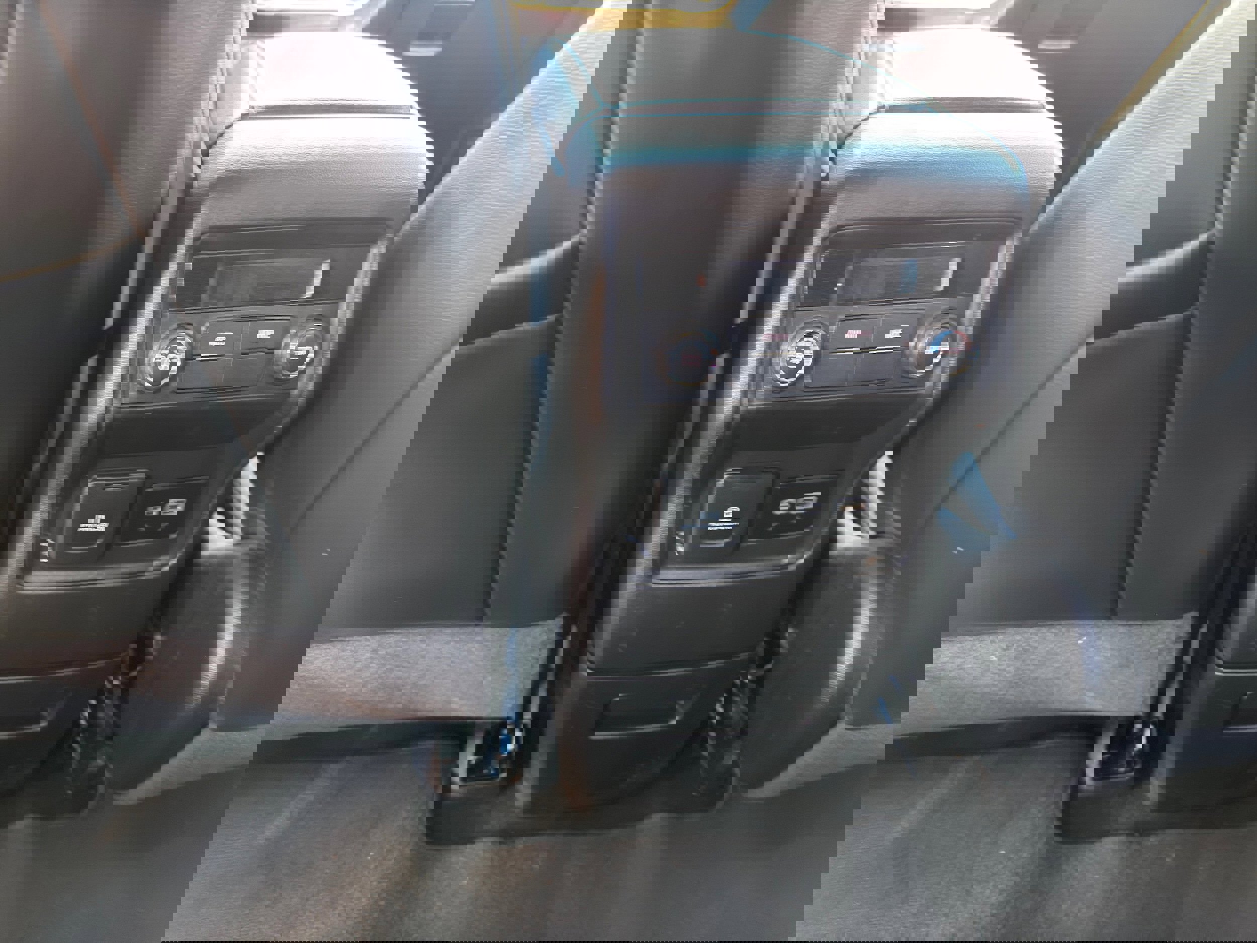 Used 2023 GMC Acadia SLT image 22