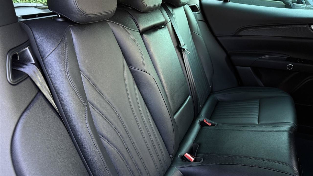 Used 2024 Maserati Grecale GT AWD/4WD image 37