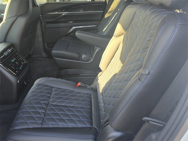 New 2025 Cadillac Escalade IQ Luxury 1 w/ Smart Trailering package image 12