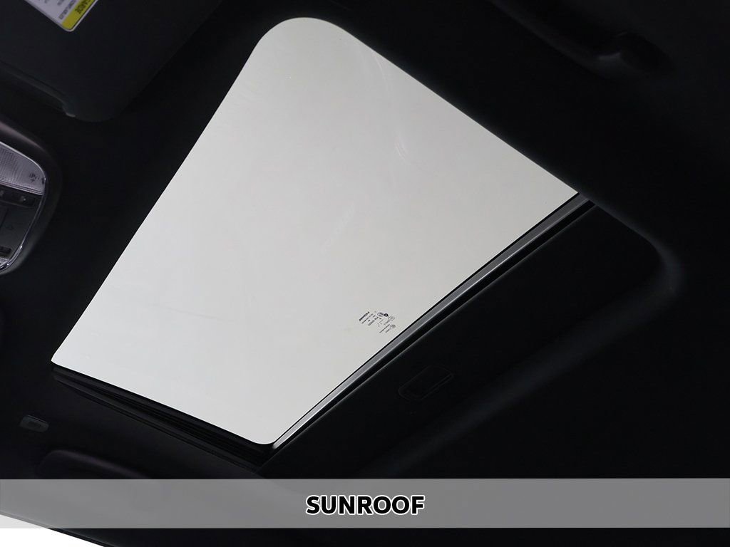 Used 2023 Dodge Charger Scat Pack w/ Daytona Edition Group image 3