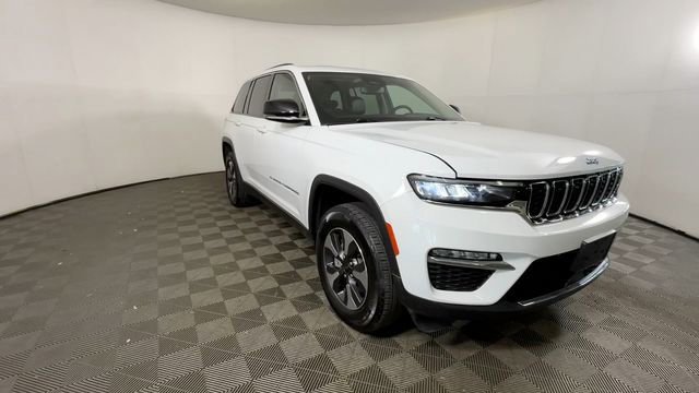 Used 2023 Jeep Grand Cherokee 4WD 4xe image 17