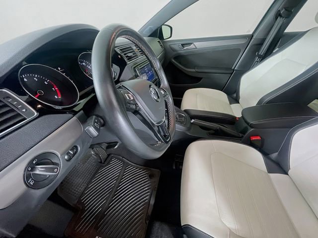 Used 2016 Volkswagen Jetta Sport FWD image 22