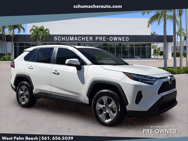 Used 2023 Toyota RAV4 XLE w/ Convenience Package FWD image 1