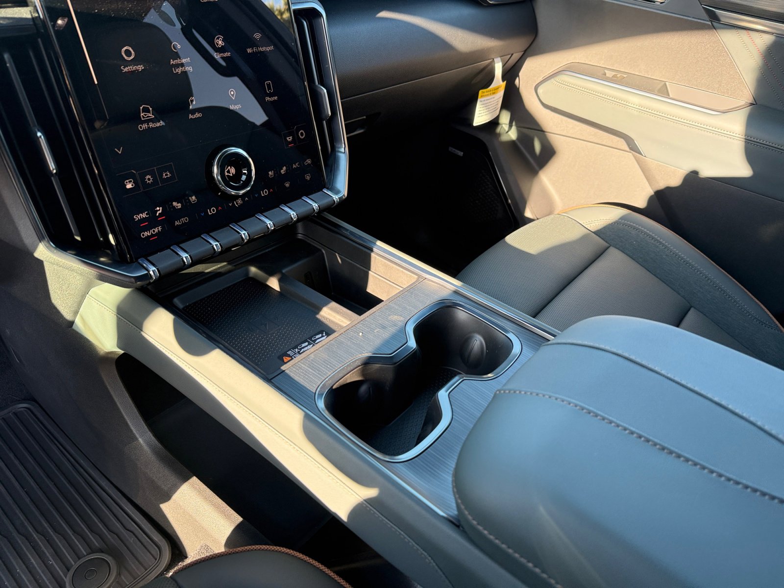 New 2026 GMC Acadia AT4 w/ Luxury Package image 13