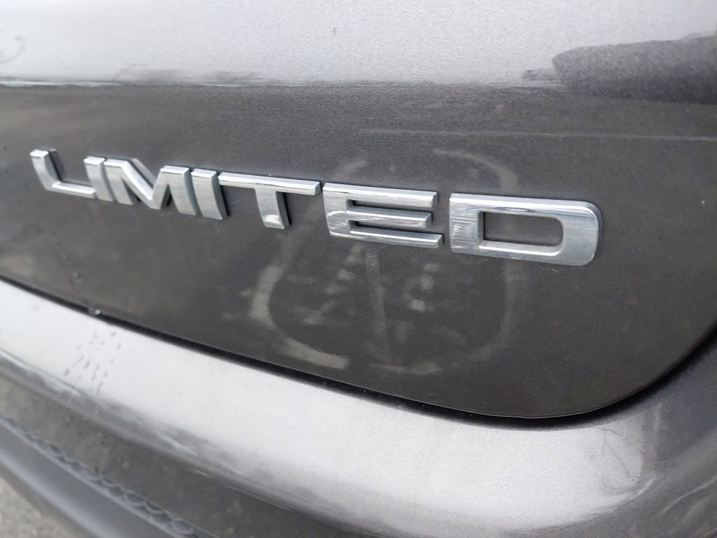 Used 2018 Jeep Compass Limited w/ Navigation Group image 11