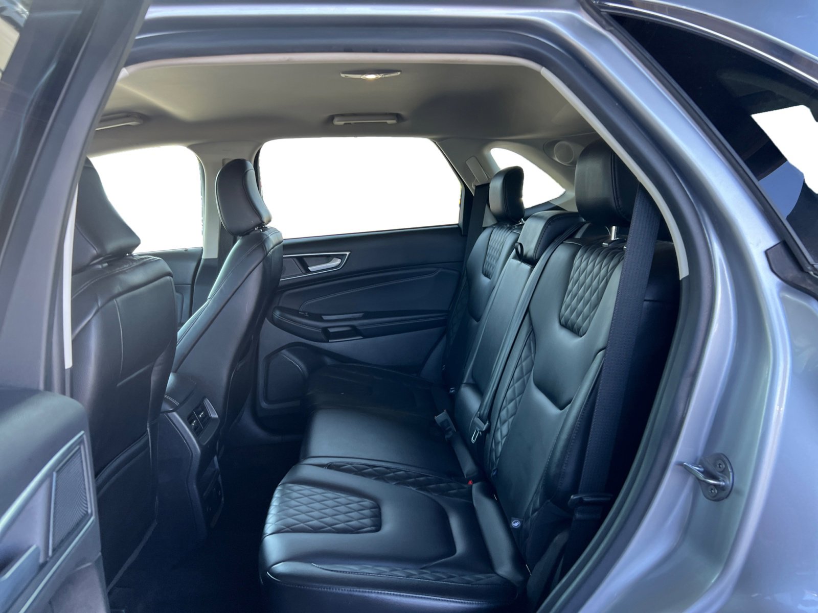 Used 2024 Ford Edge Titanium image 11