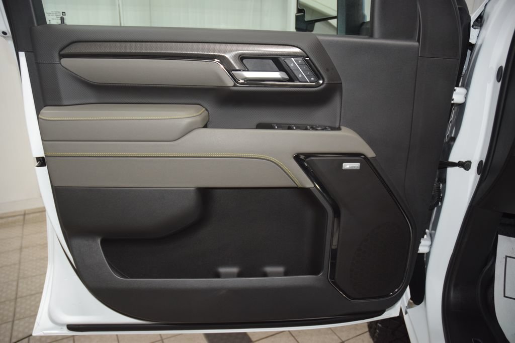 Used 2026 Chevrolet Silverado 2500 ZR2 AWD/4WD image 51