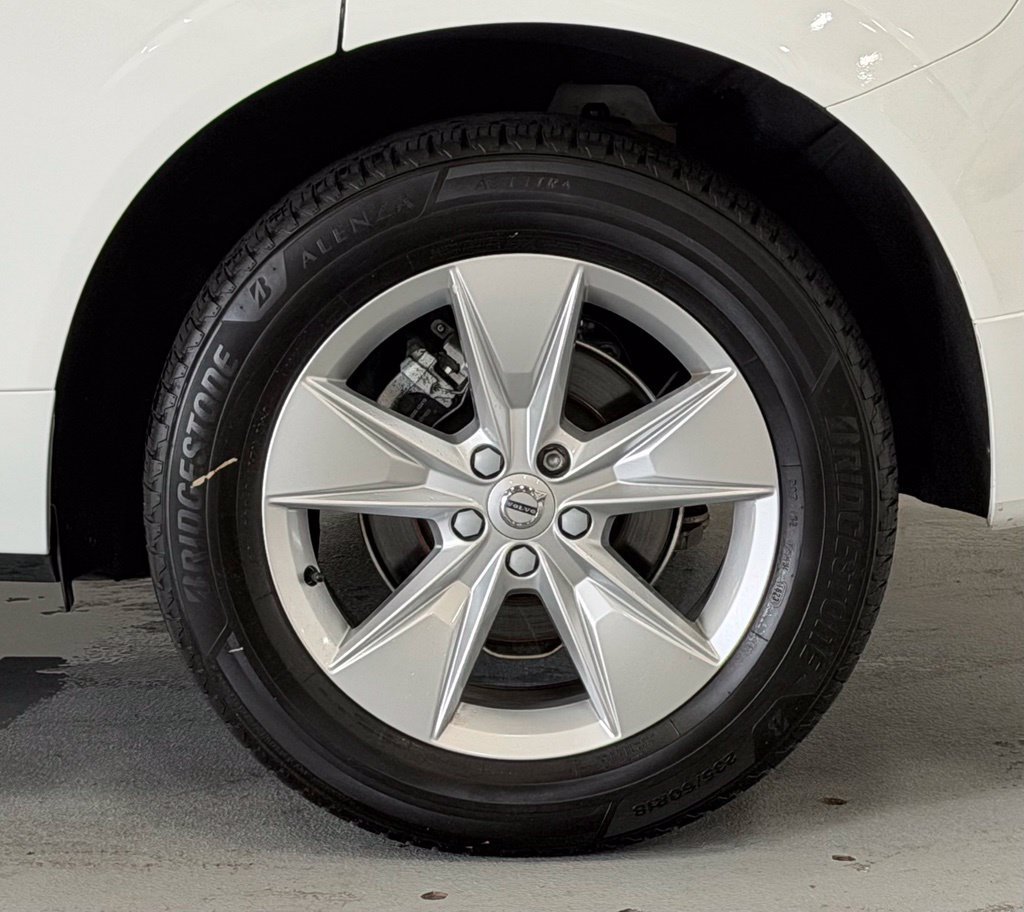 Used 2022 Volvo XC60 B5 Momentum AWD/4WD image 8