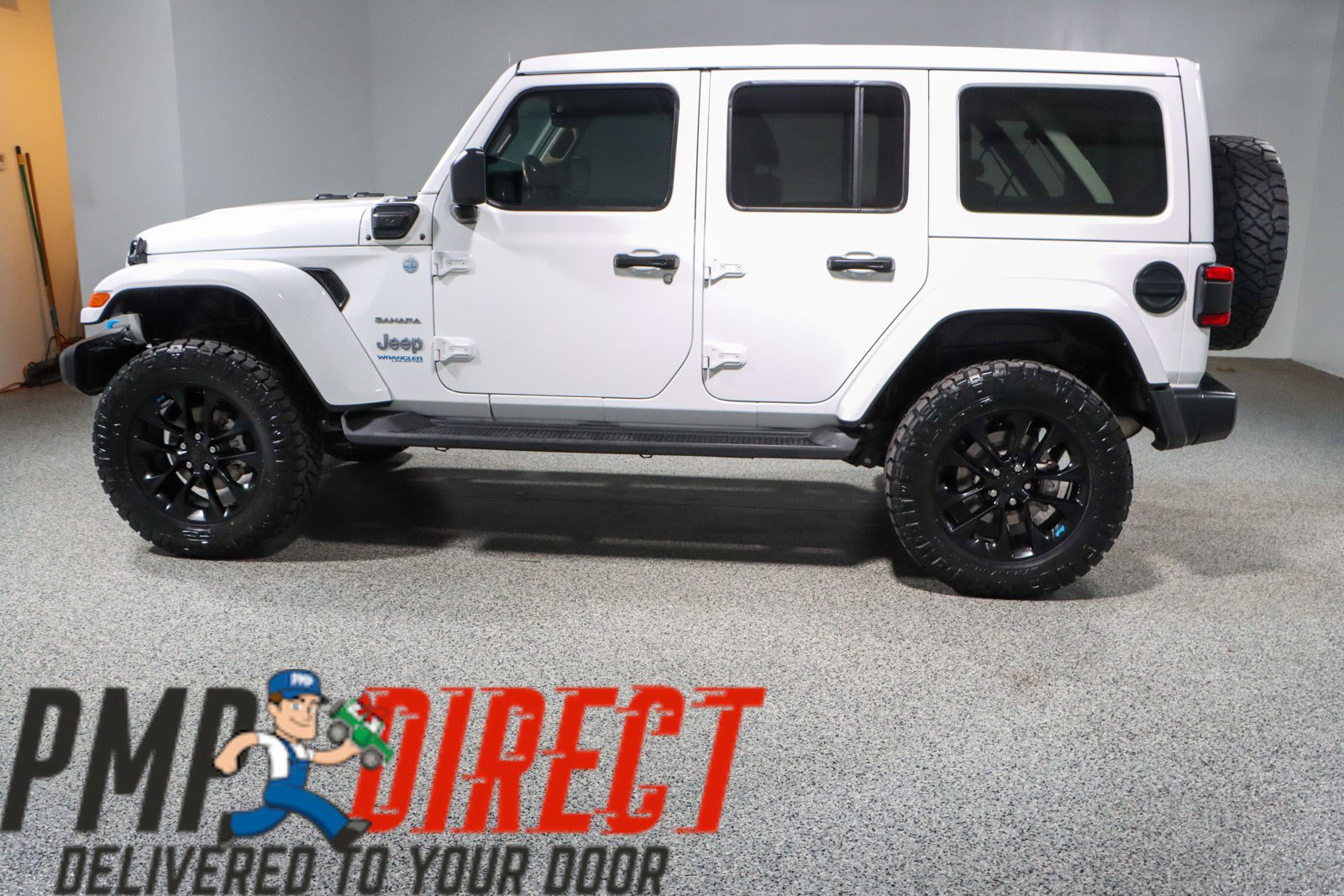 Used 2022 Jeep Wrangler Unlimited Sahara w/ Cold Weather Group image 11