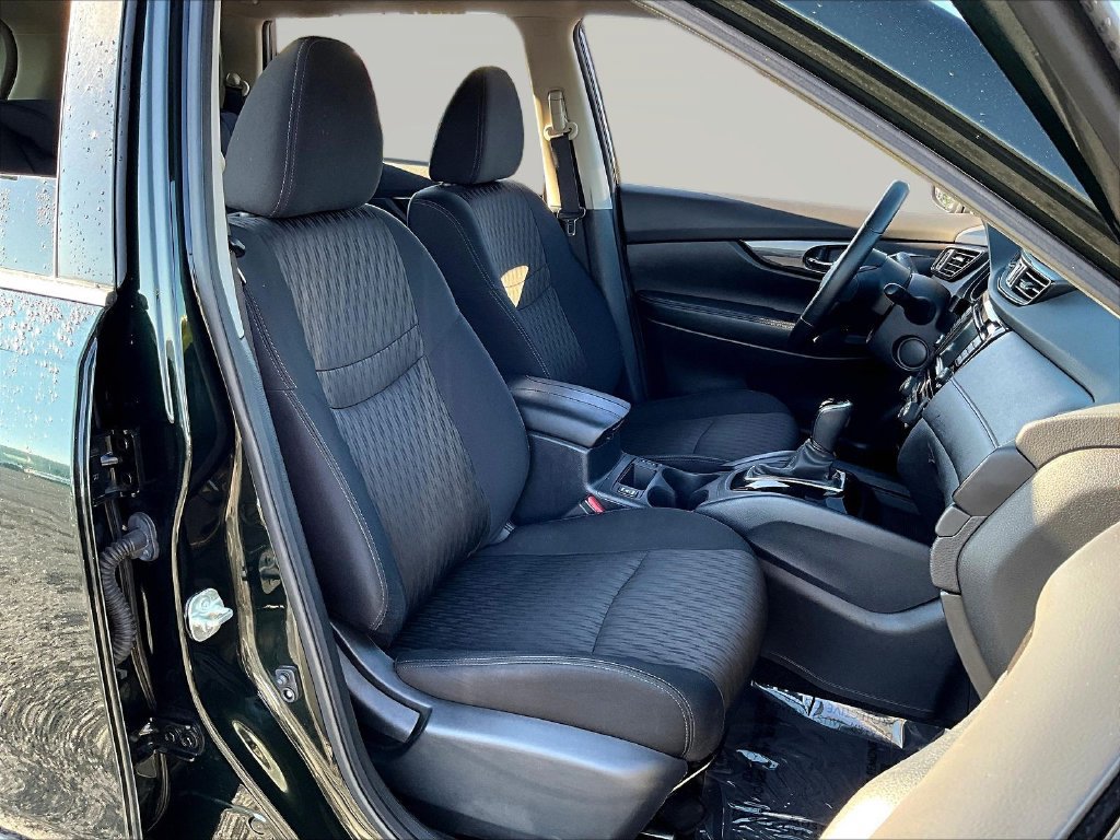 Used 2020 Nissan Rogue SV AWD/4WD image 33
