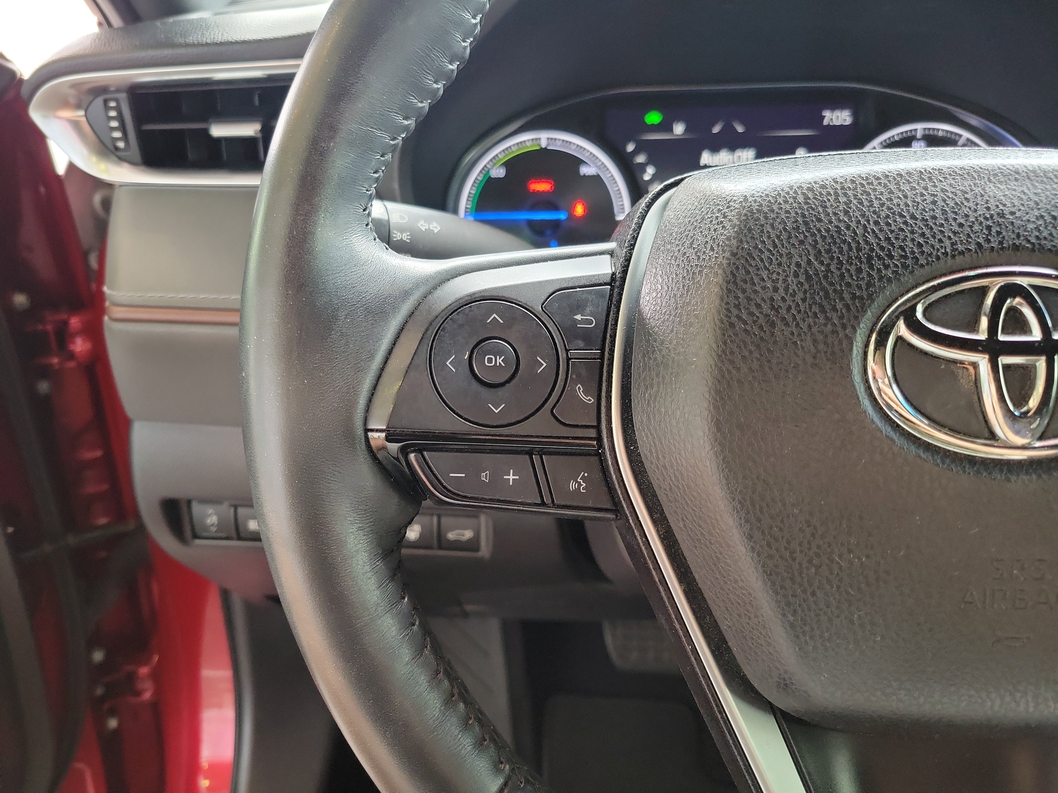 Certified 2021 Toyota Venza XLE image 17