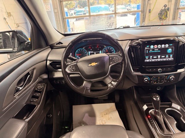 Used 2019 Chevrolet Traverse LT w/ LT Premium Package AWD/4WD image 16