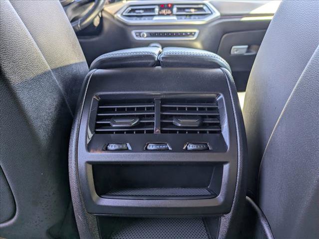 Used 2022 BMW X5 sDrive40i w/ M Sport Package RWD image 17