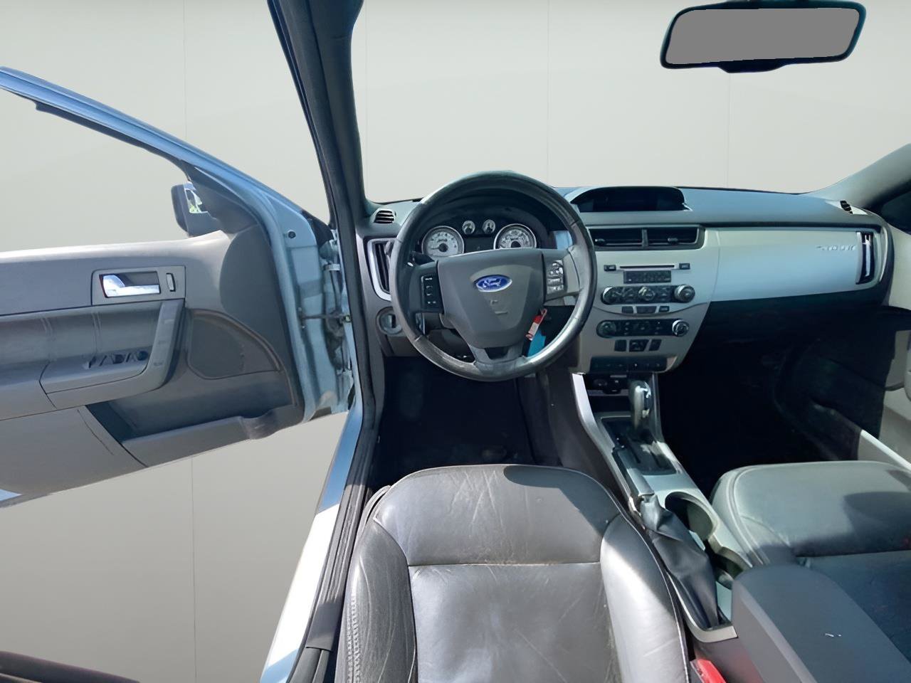 Used 2009 Ford Focus SEL FWD image 30