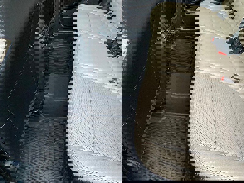 Certified 2020 Ford Escape Titanium w/ Titanium Premium Package 2.0 image 30