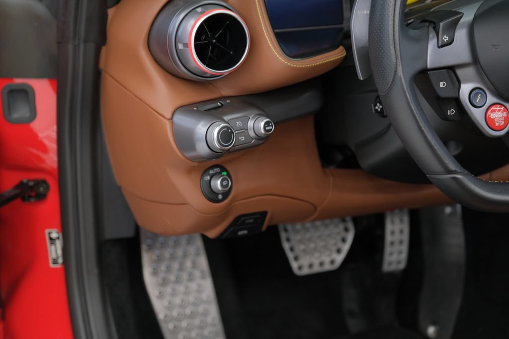 Used 2021 Ferrari 812 GTS RWD image 37