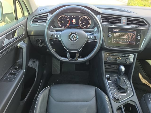 Used 2018 Volkswagen Tiguan SEL Premium AWD/4WD image 10