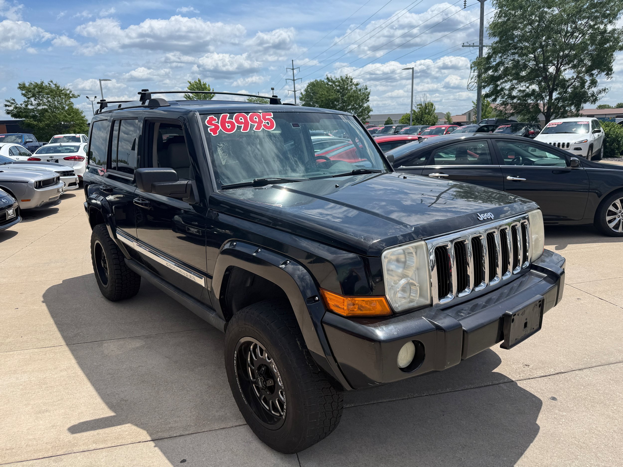 Used 2006 Jeep Commander Limited w/ Trailer Tow Group IV AWD/4WD image 4