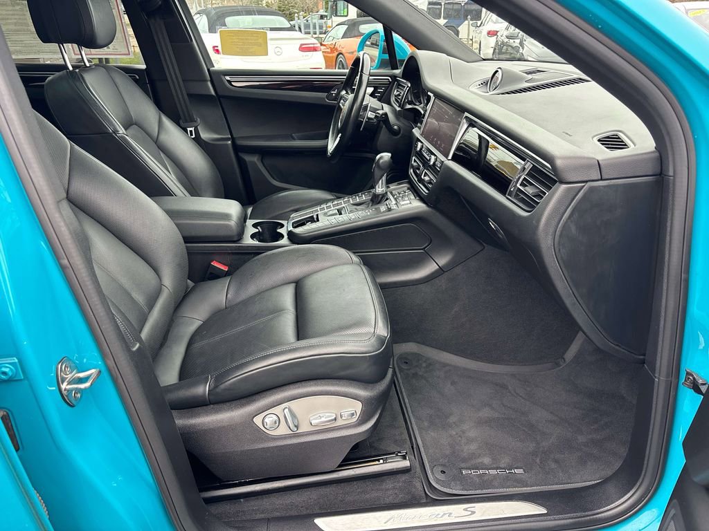 Used 2020 Porsche Macan S AWD/4WD image 17