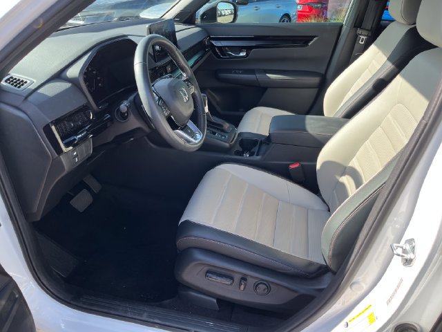 Used 2024 Honda CR-V Sport Touring image 2