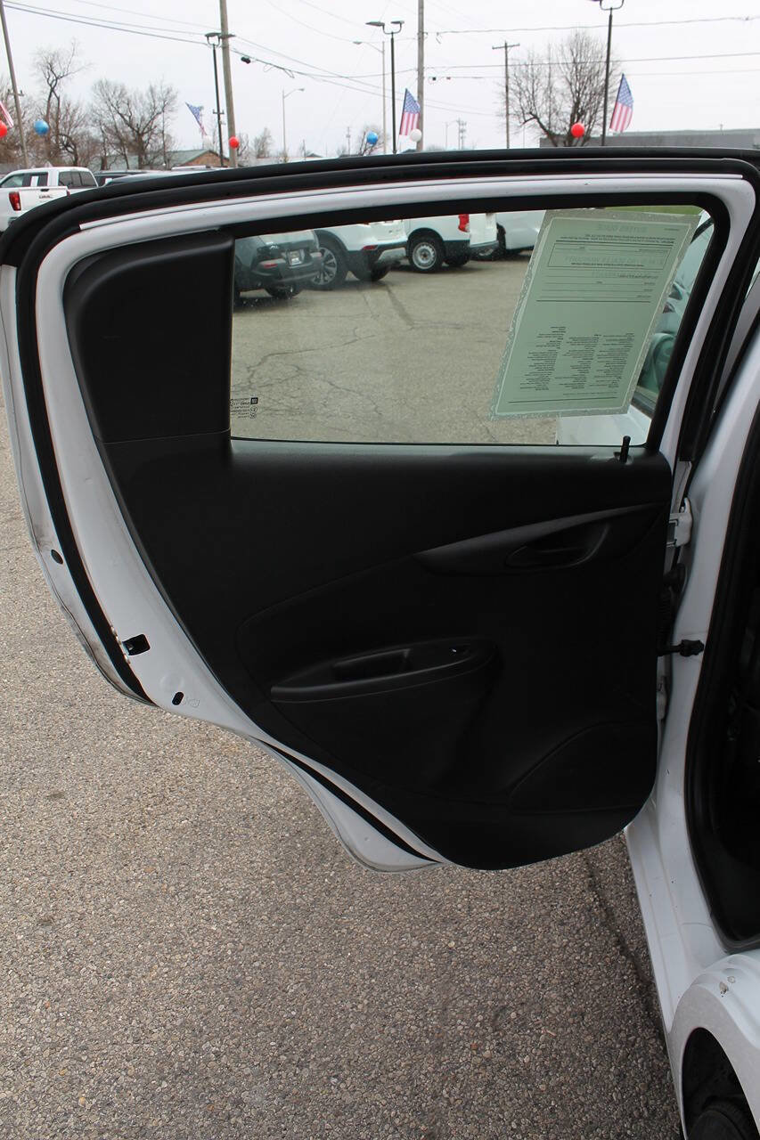 Used 2021 Chevrolet Spark LT image 15