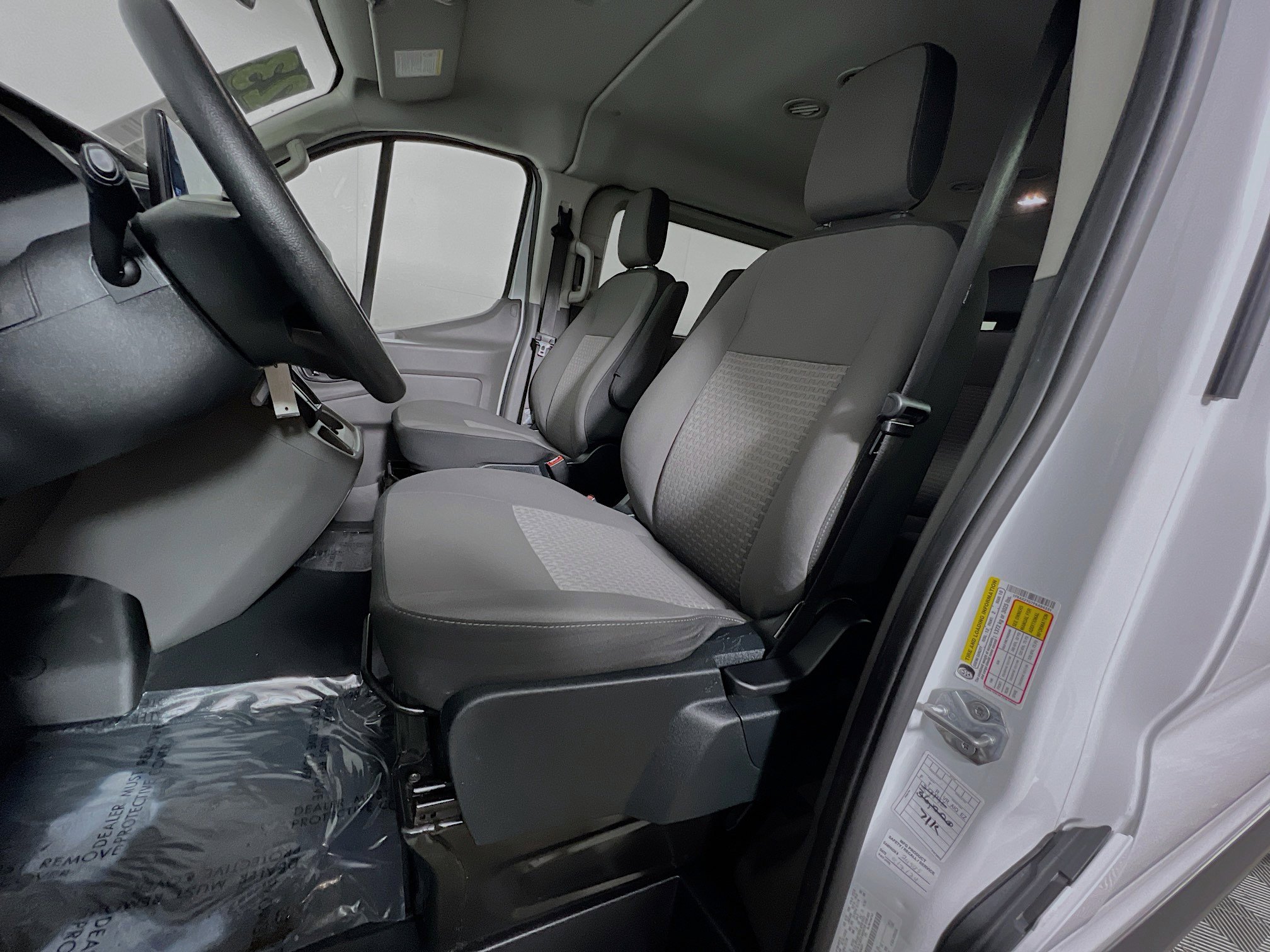 Used 2023 Ford Transit 350 XLT image 15