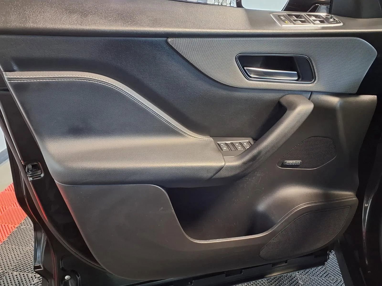 Used 2017 Jaguar F-PACE S image 17