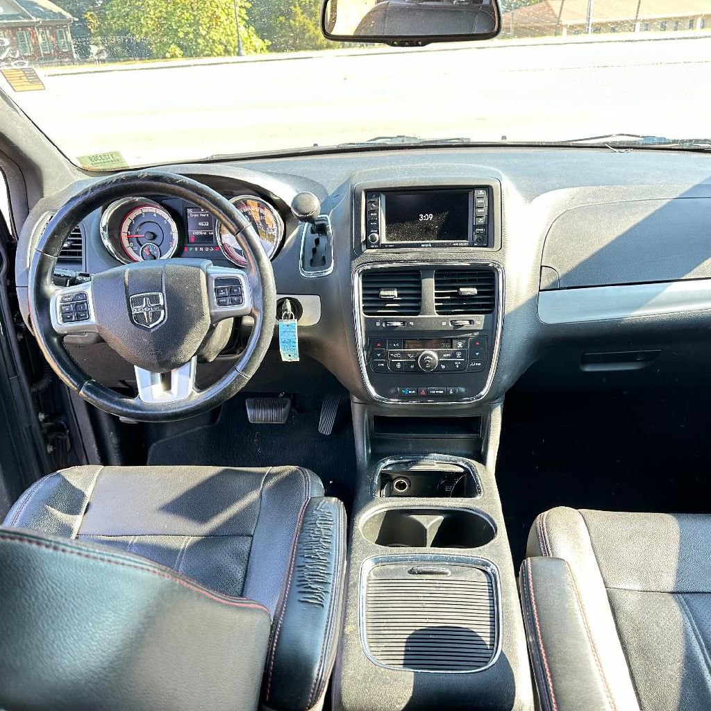 Used 2017 Dodge Grand Caravan GT image 18