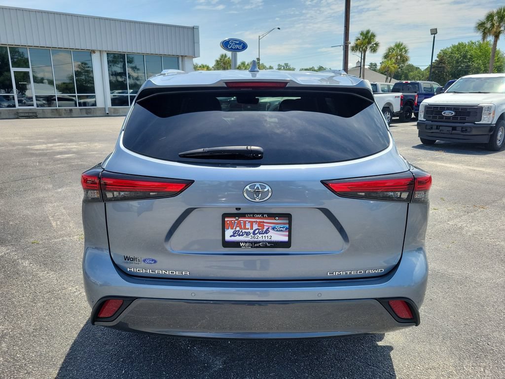 Used 2021 Toyota Highlander Limited AWD/4WD image 10