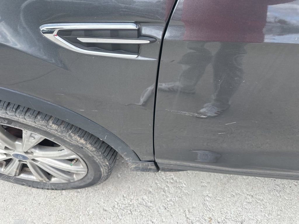 Used 2017 Ford Escape Titanium image 14