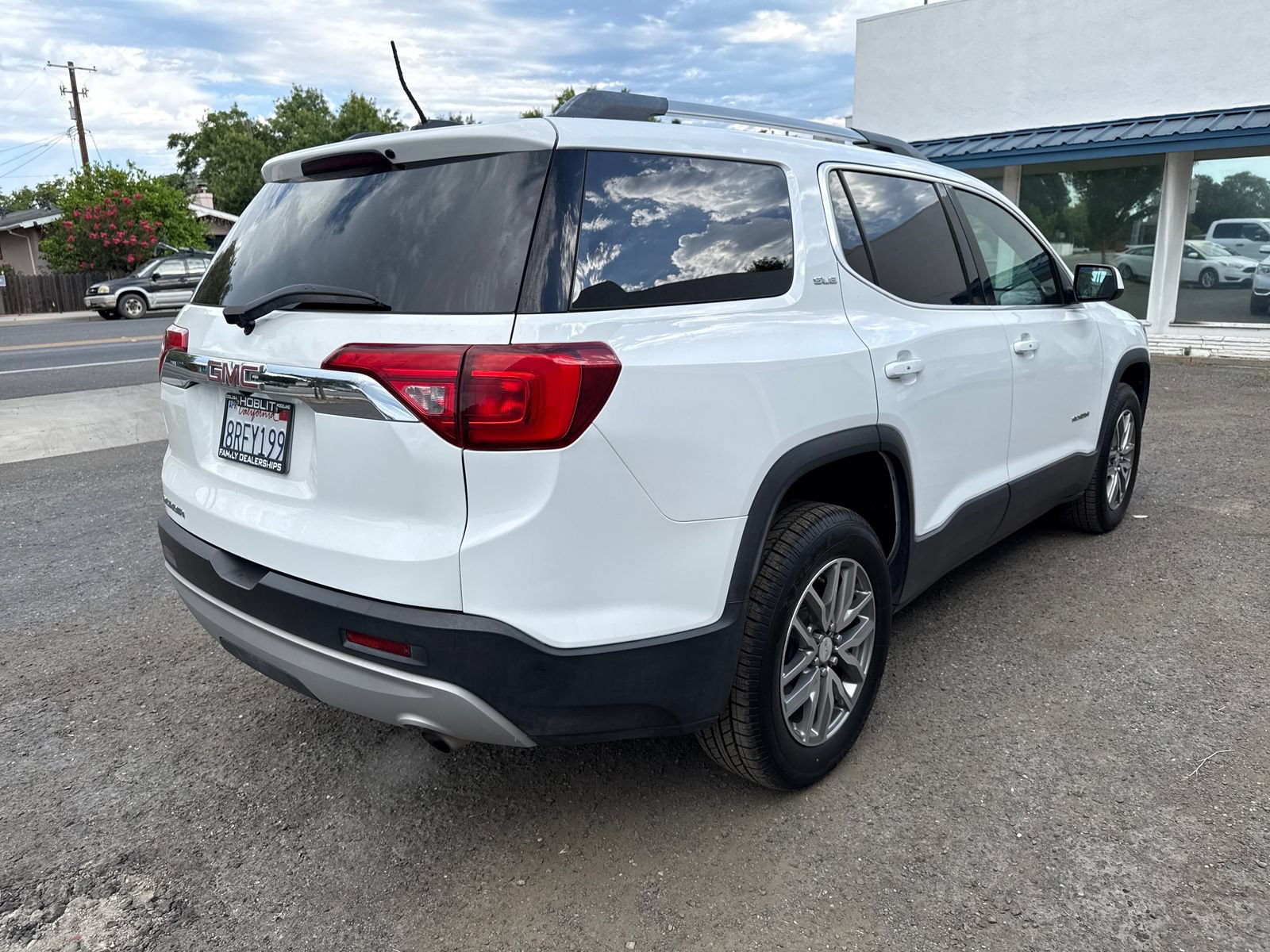 Used 2019 GMC Acadia SLE FWD image 5