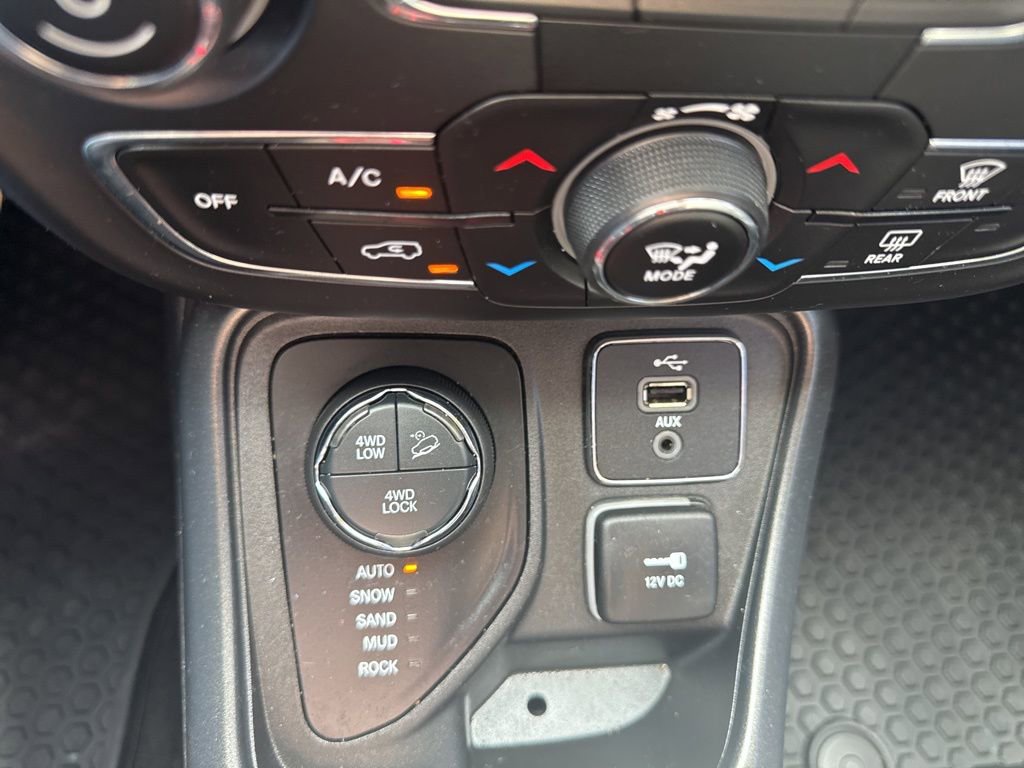 Used 2018 Jeep Compass Trailhawk w/ Leather Interior Group image 18