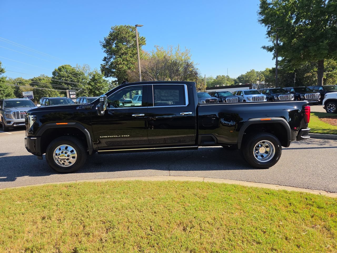 New 2026 GMC Sierra 3500 Denali Ultimate AWD/4WD image 5