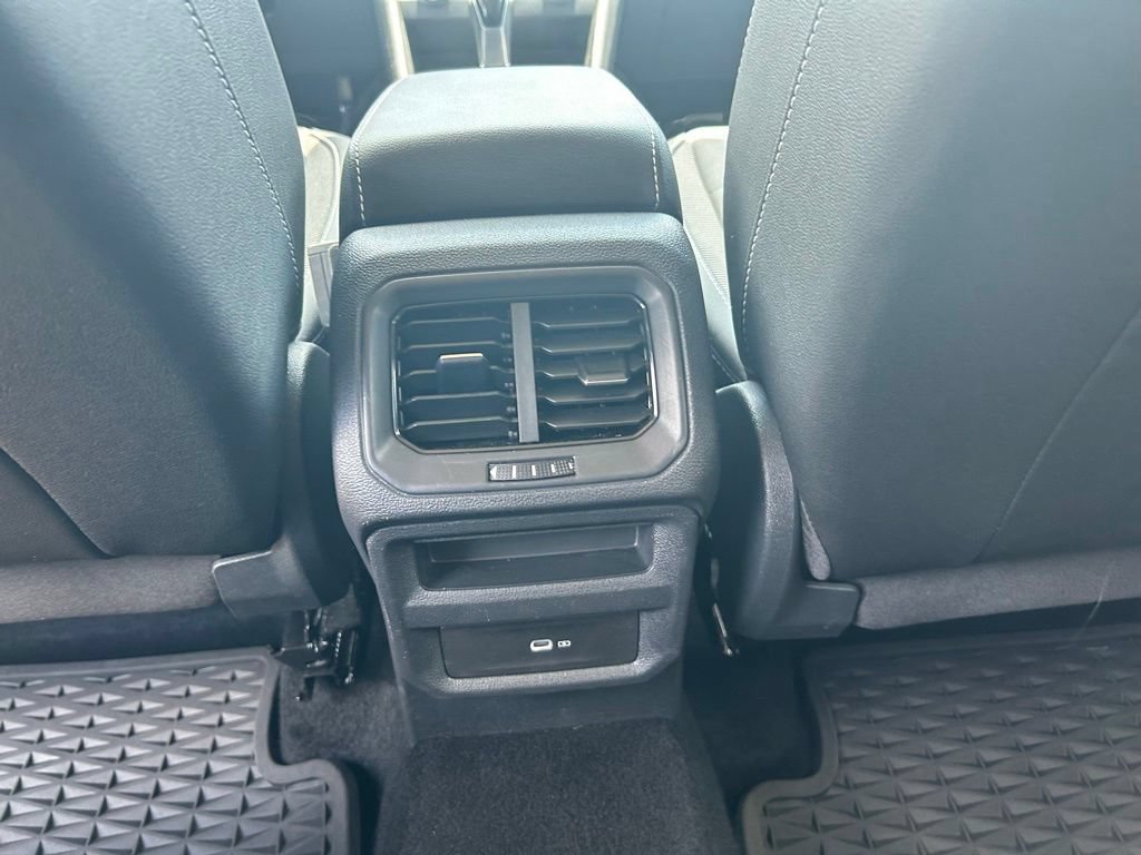 Certified 2022 Volkswagen Taos SE AWD/4WD image 49