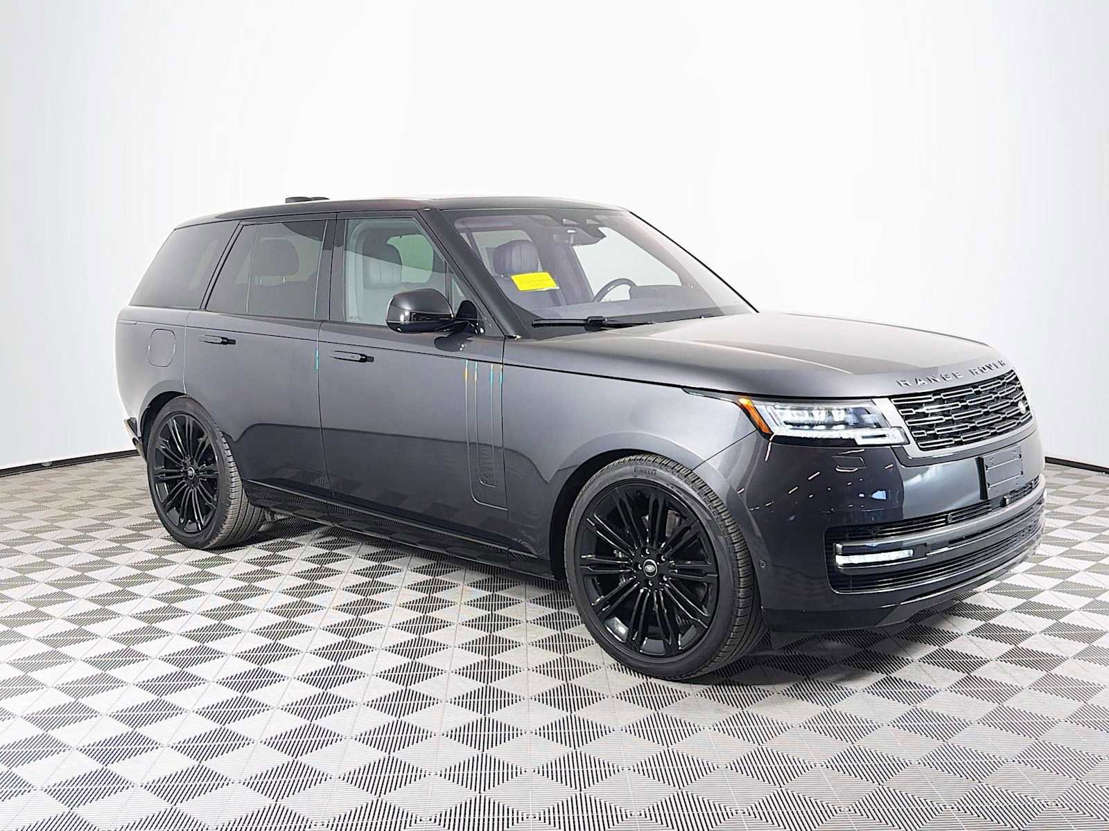 Certified 2023 Land Rover Range Rover SE image 7