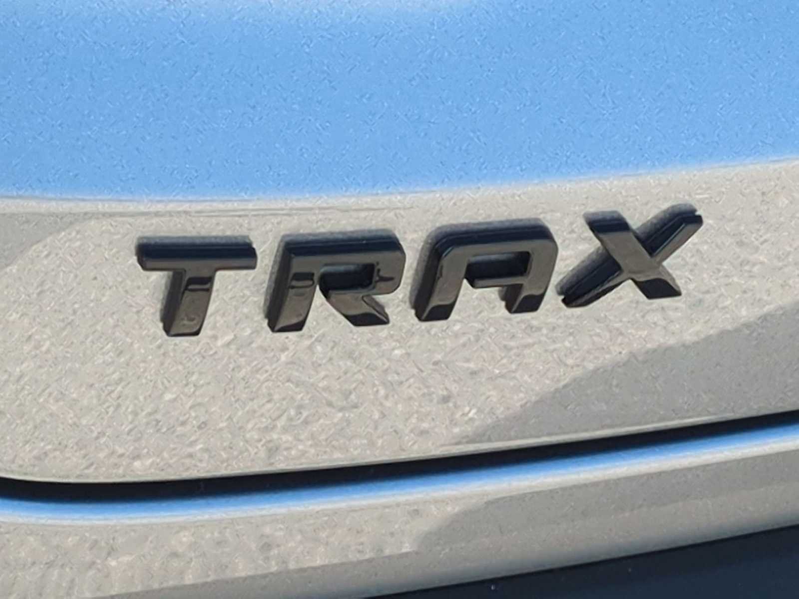 New 2026 Chevrolet Trax LT w/ Midnight Edition FWD image 9