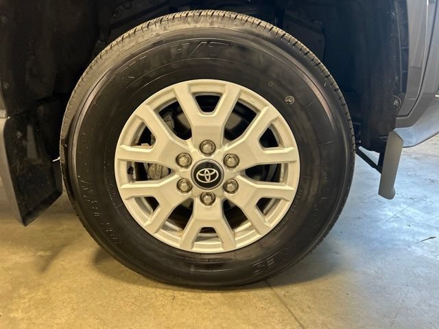 Used 2025 Toyota Tacoma SR5 AWD/4WD image 11