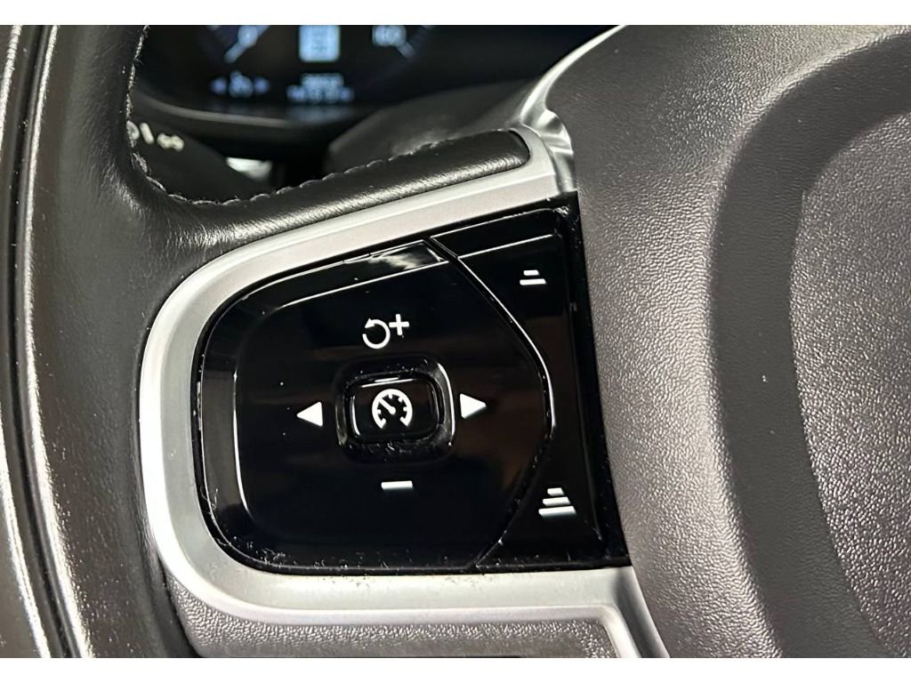 Used 2021 Volvo XC60 T5 Inscription image 24