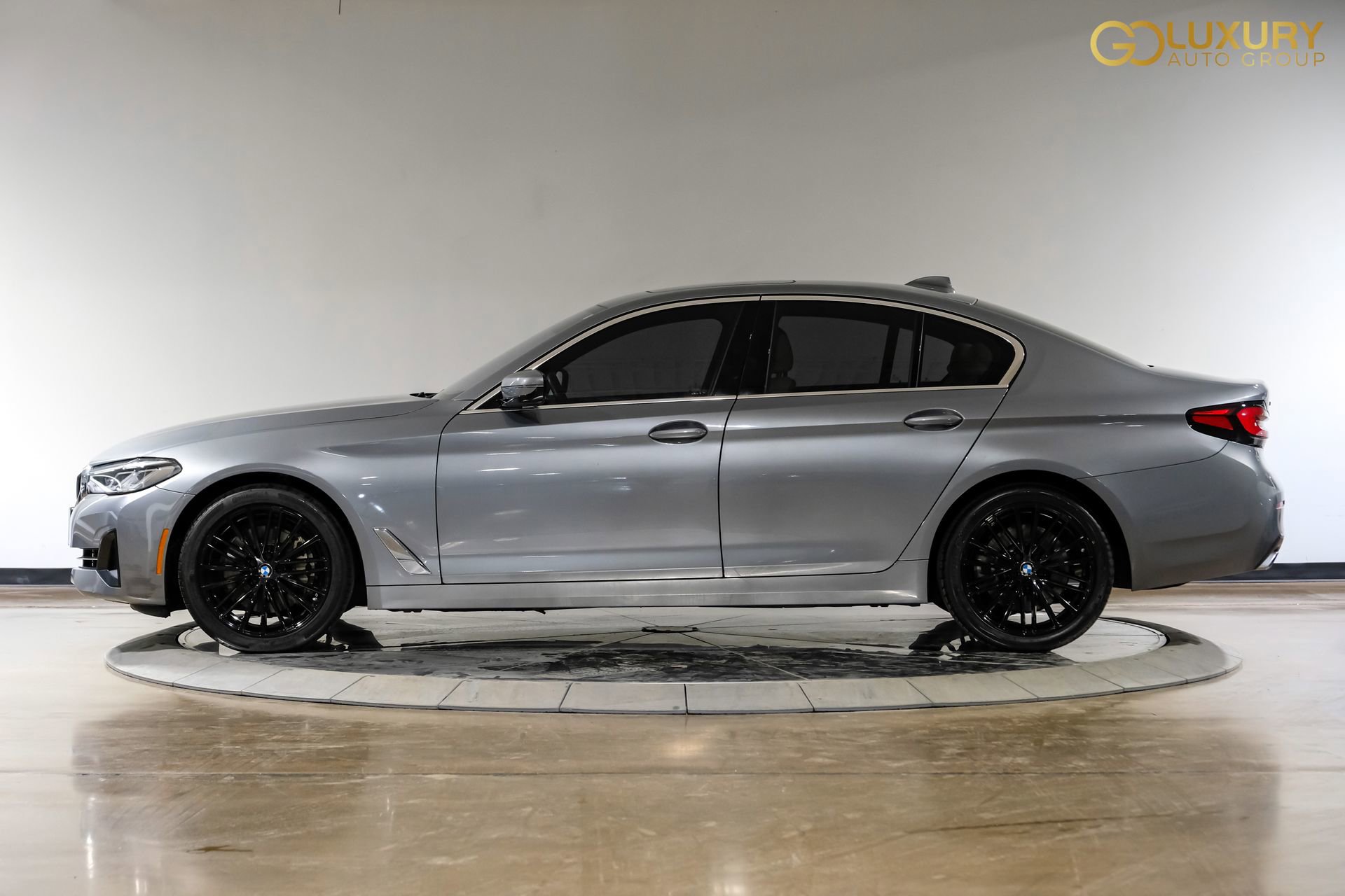 Used 2023 BMW 540i xDrive w/ Convenience Package AWD/4WD image 13