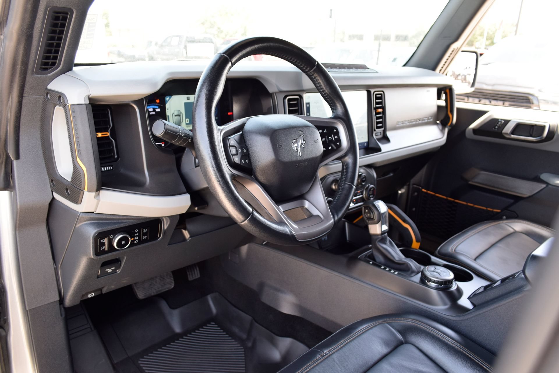 Used 2023 Ford Bronco Badlands w/ Sasquatch Package AWD/4WD image 15