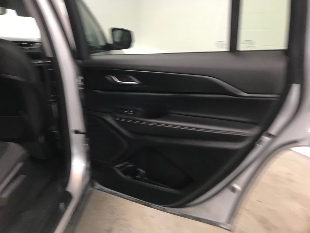 Used 2023 Jeep Grand Cherokee L Laredo image 29