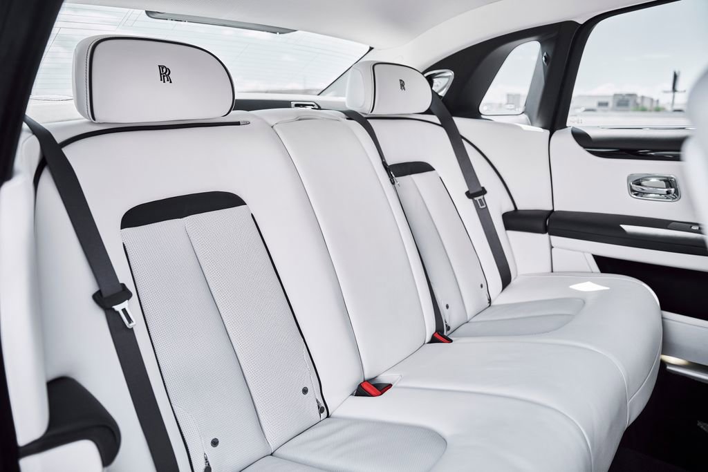 Used 2026 Rolls-Royce Ghost AWD/4WD image 47